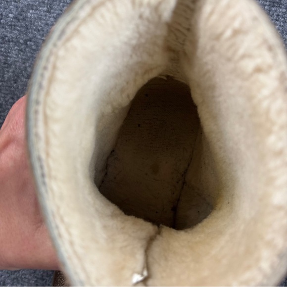 UGG Women’s Classic Boom Bootie Slip On Camel/Cream Winter Boots size: 9 - Picture 13 of 14
